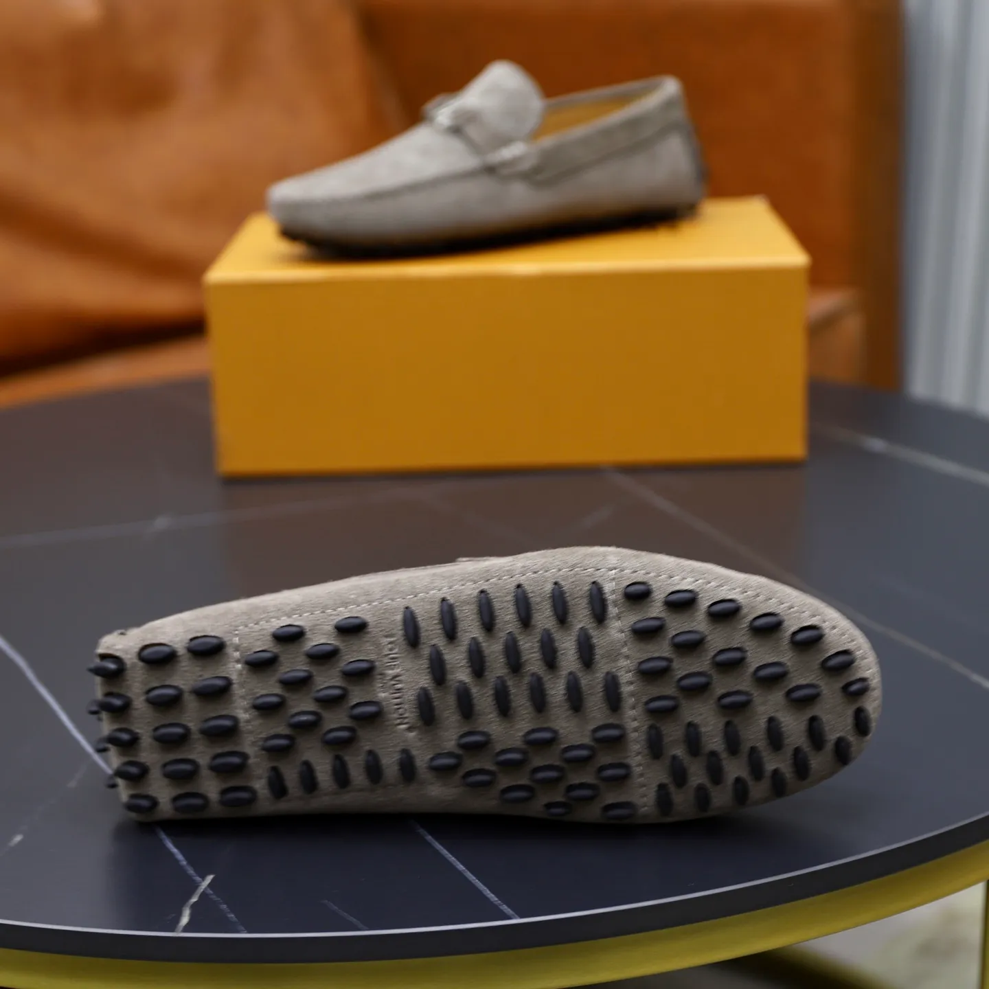 Ex-factory price: 480💰【LV】Louis Vuitton ⚠️High-end men’s driving and pedal series ⚠️38-44 (customized for 45) ⚠️All original cowhide leather! Thick and soft! Made entirely of calfskin lining! The latest non-slip beanie sole! Three-dimensional package technology! Fashionable and classic! Handicrafts! Original high quality! Feel free to compare!